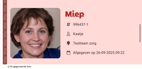 De digitale pas in de MiepApp bevat: 1.	Een duidelijke foto van de medewerker 2.	Het Miep-logo 3.	Het personeelsnummer 4.	De voornaam van de medewerker (geen achternaam, vanwege AVG) 5.	De afdeling waarop de medewerker werkt 6.	De datum en tijd op het moment dat de pas wordt opgeroepen 7.	Een rode balk aan de linkerkant met de tekst “Miep”, die continu in beweging is